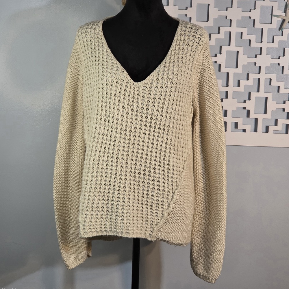 Romeo & Juliet Couture Womens SWEATER M Beige
